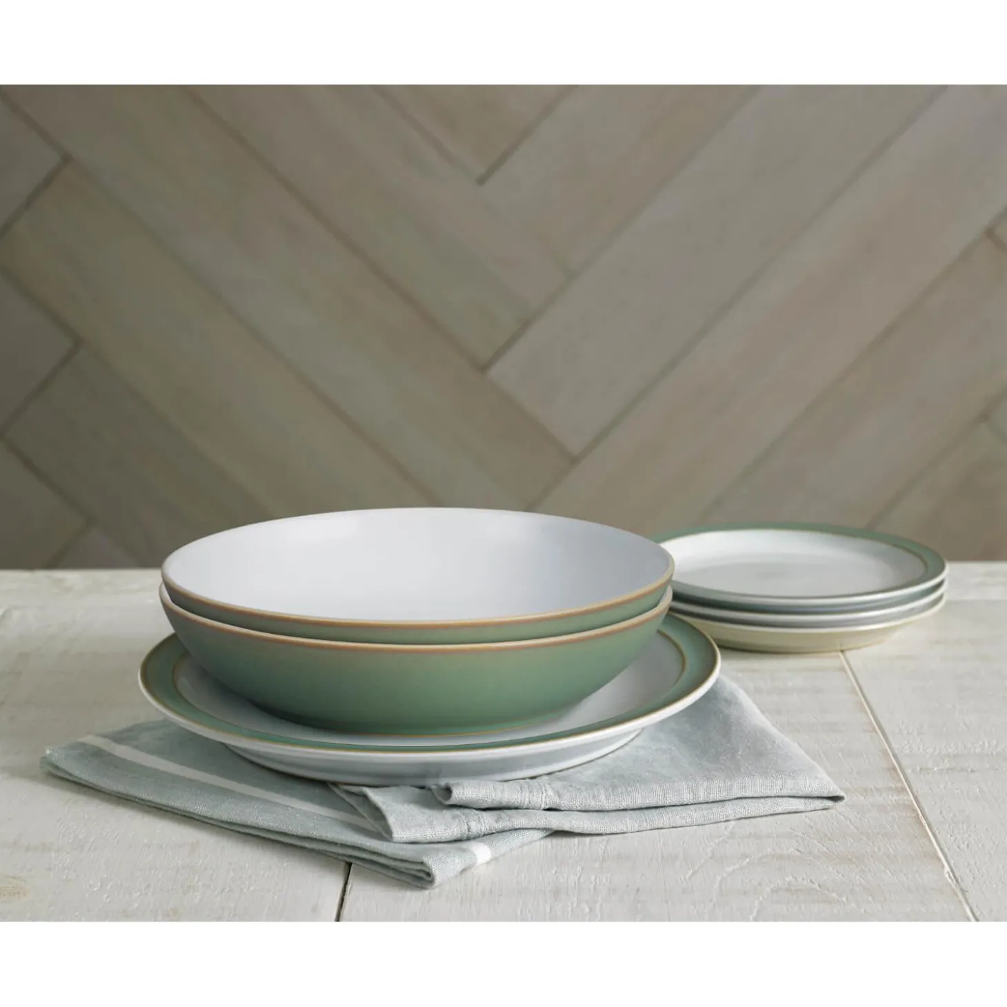 Denby Regency Green Medium Plate - 22cm