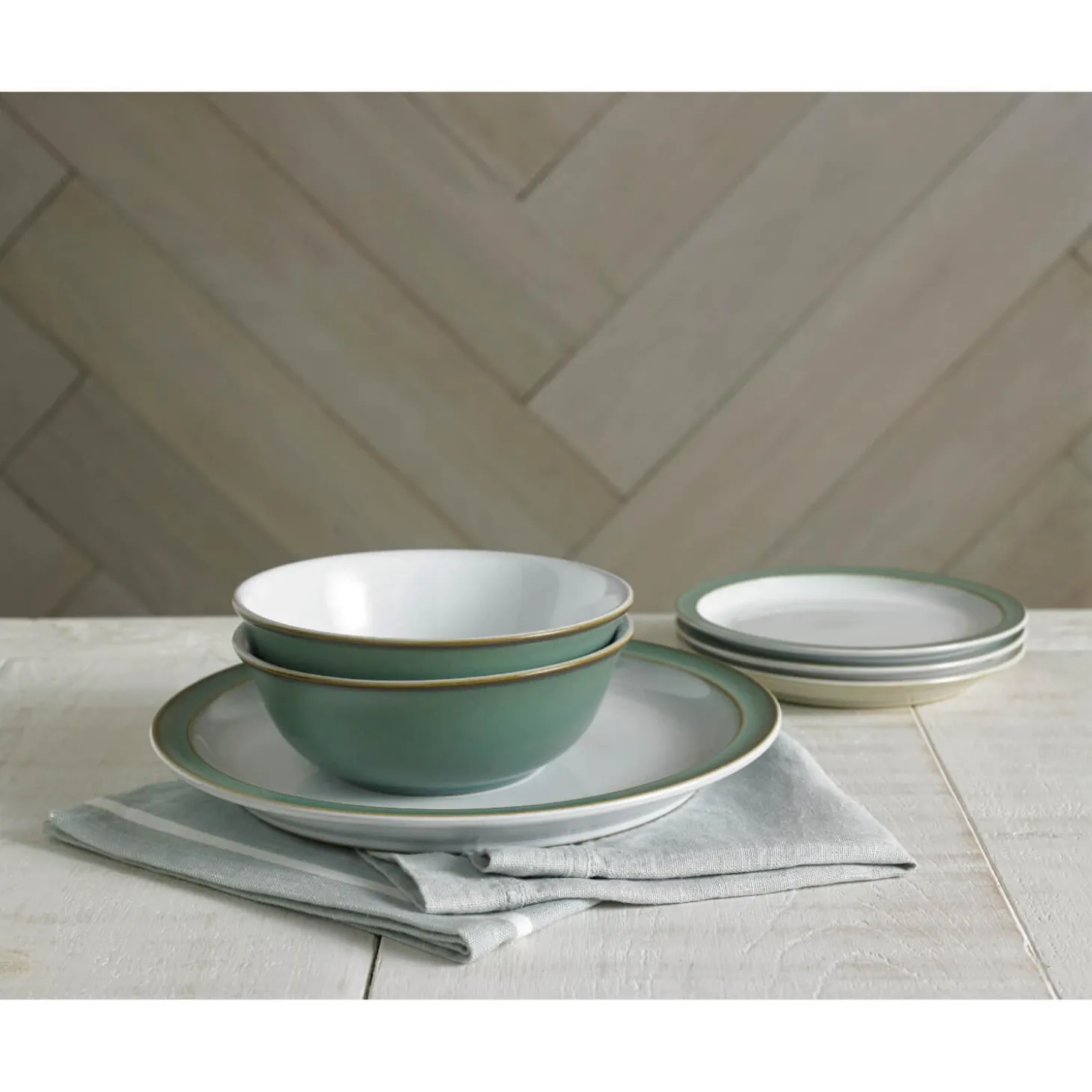 Denby Regency Green Medium Plate - 22cm