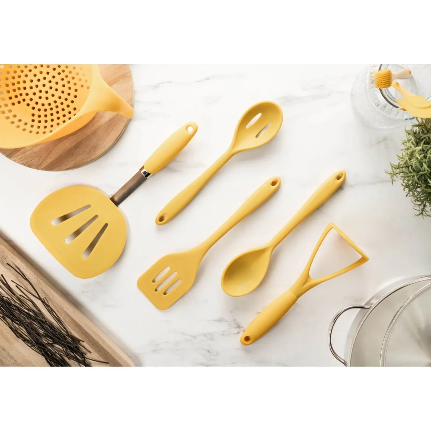 Fusion Twist Nylon Masher - Yellow