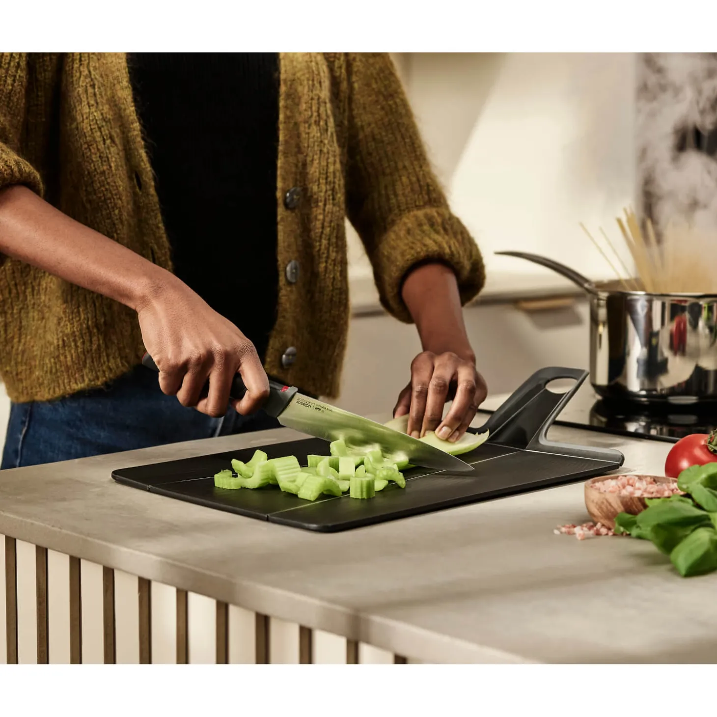 Joseph Joseph Chop2Pot Plus Regular - Black