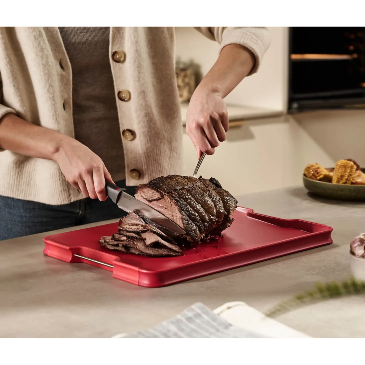 Joseph Joseph Cut&Carve Plus Multifunction Large Chopping Board - Red