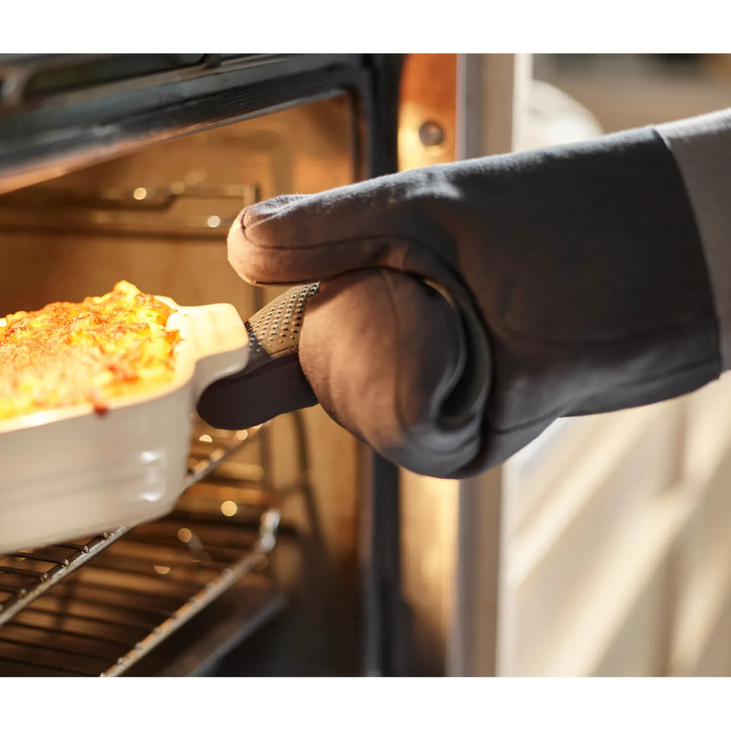 Joseph Joseph Pinch™ Easy-grip Single Oven Glove - Grey