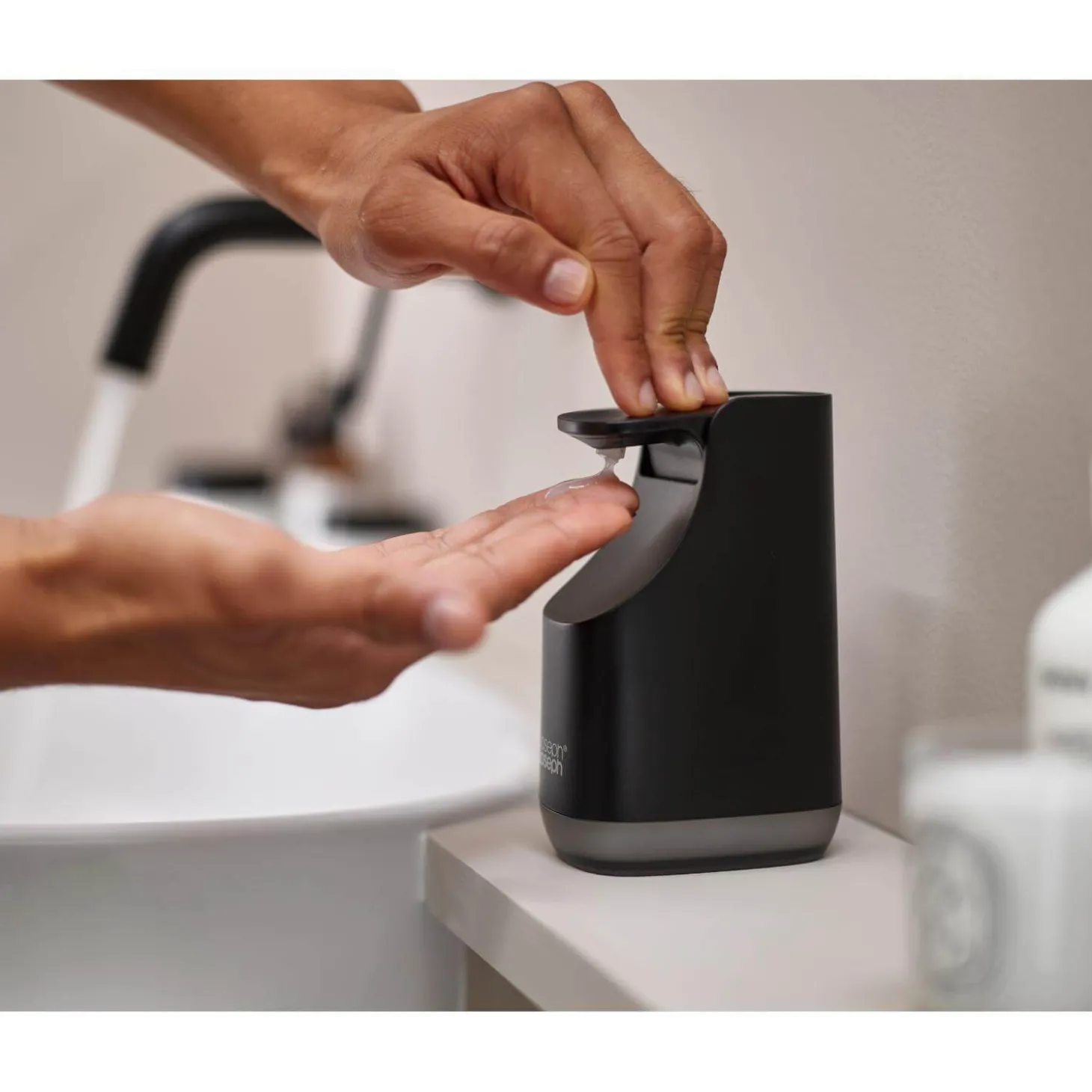 Joseph Joseph Slim Compact Soap Pump - Matt Black
