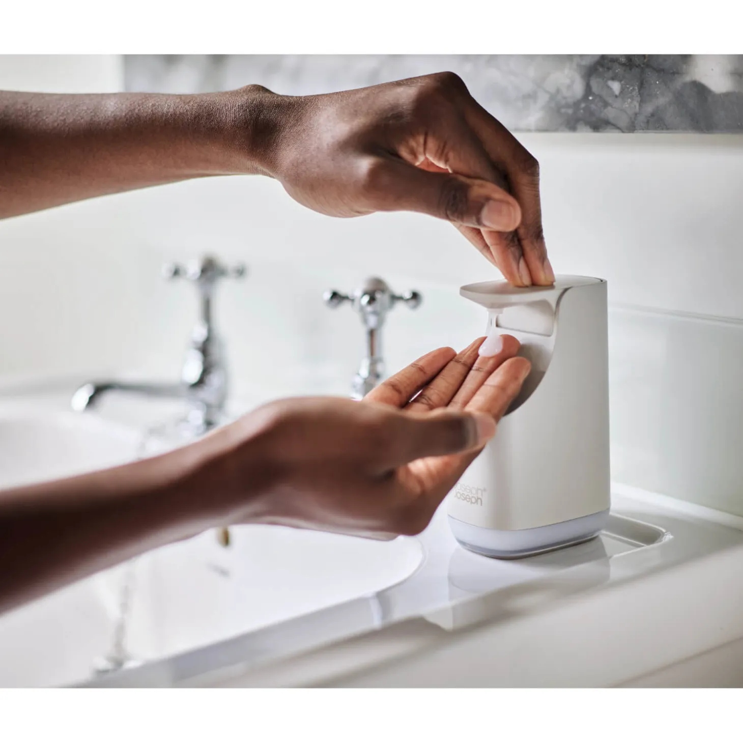 Joseph Joseph Slim Compact Soap Pump - Ecru