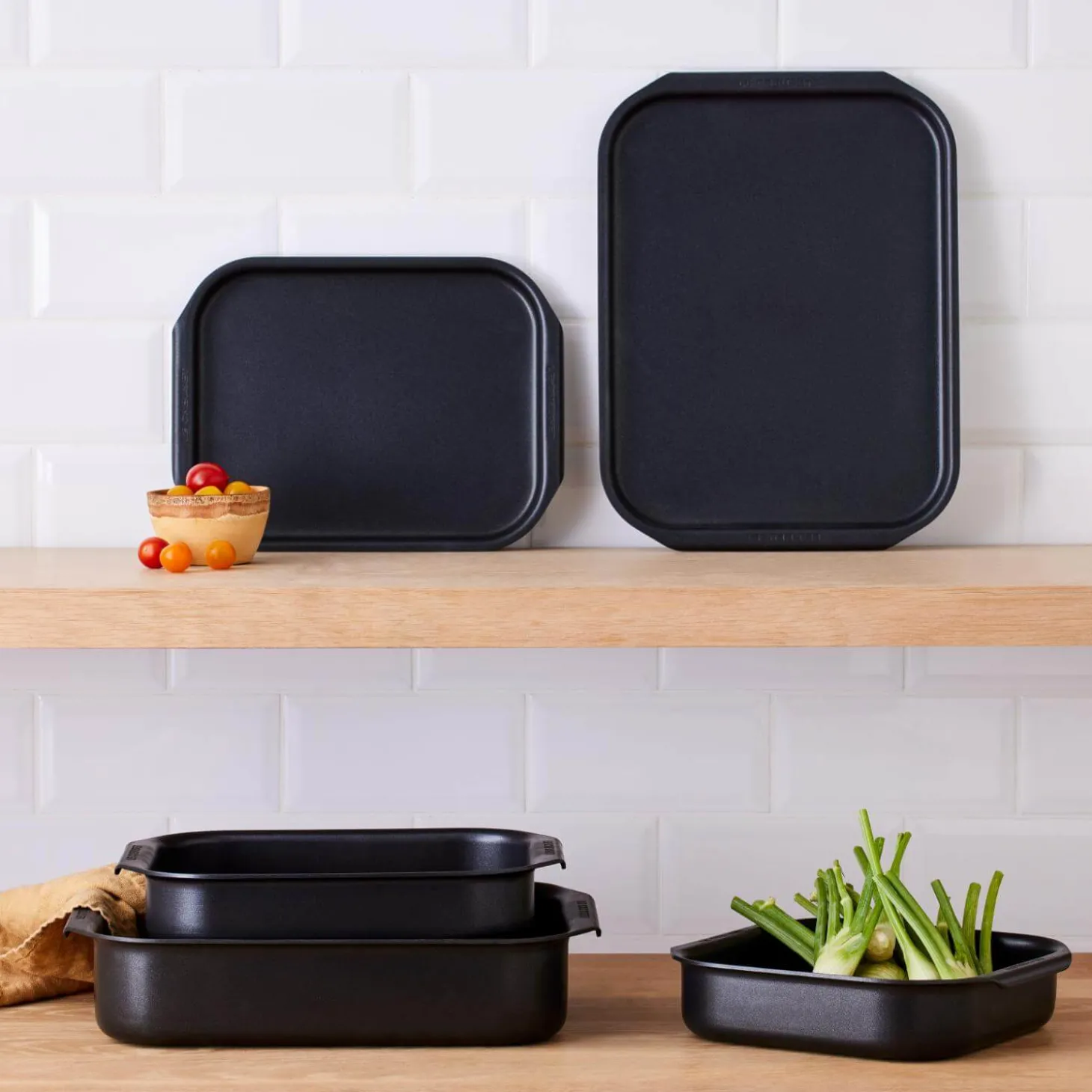 Le Creuset Non-Stick Ovenware Large Rectangular Tray