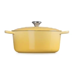 Le Creuset Signature Cast Iron 28cm Round Casserole - Camomille