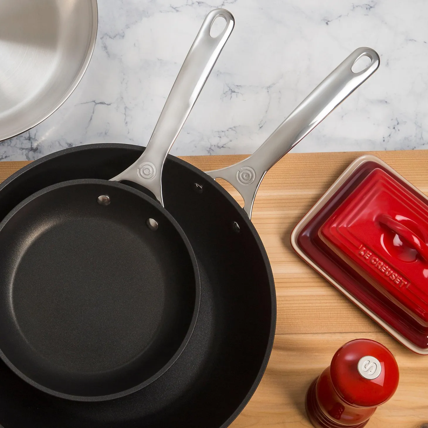 Le Creuset Stoneware Butter Dish - Cerise