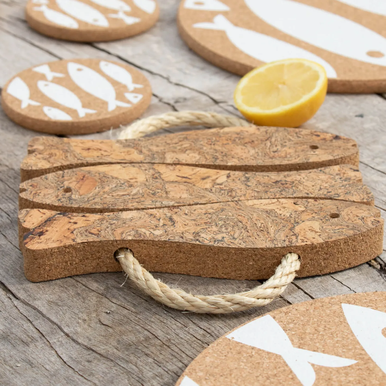 Liga Round Cork Coaster - Fish - White