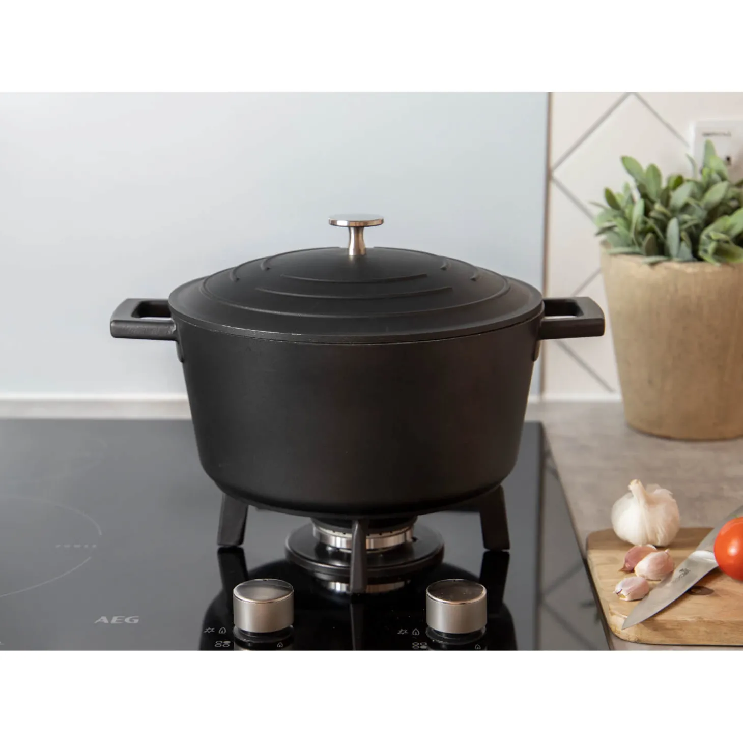 Masterclass Cast Aluminium 24cm Lightweight Round Casserole Dish - Black