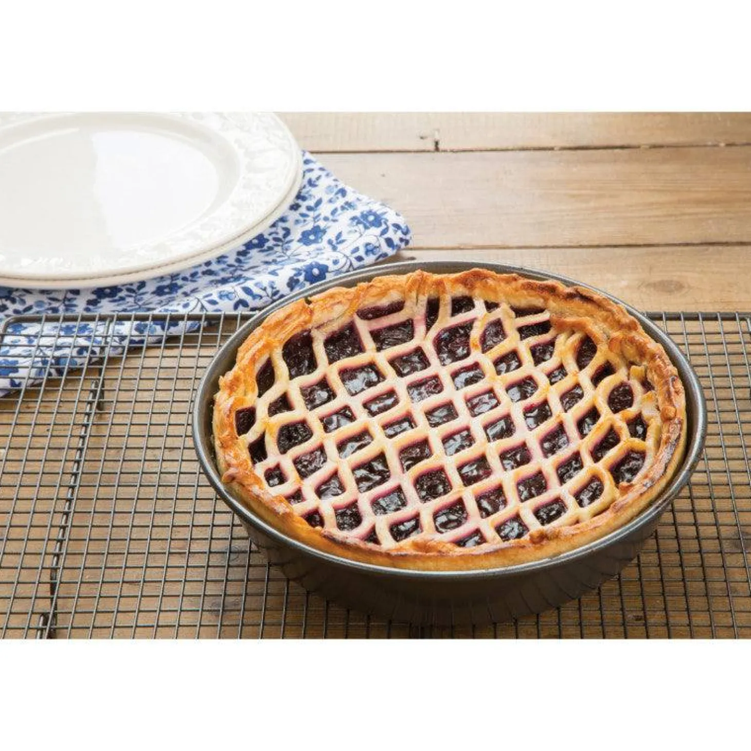 Masterclass Non-Stick Round Deep Pie Pan - 23cm