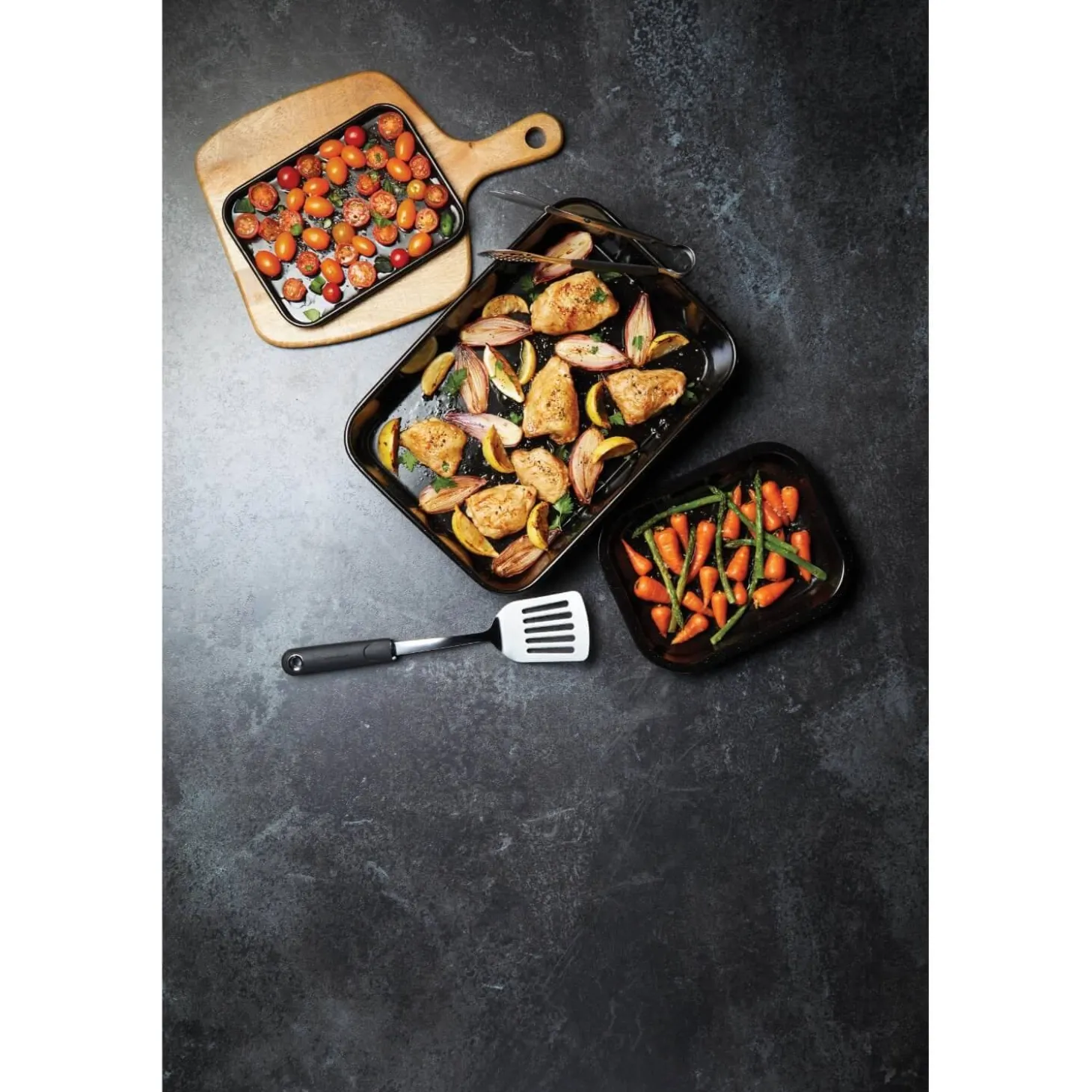 MasterClass Professional Vitreous Enamel Baking Tray - 23cm