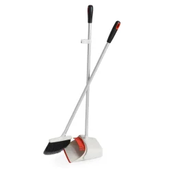 OXO Good Grips Upright Sweep Set