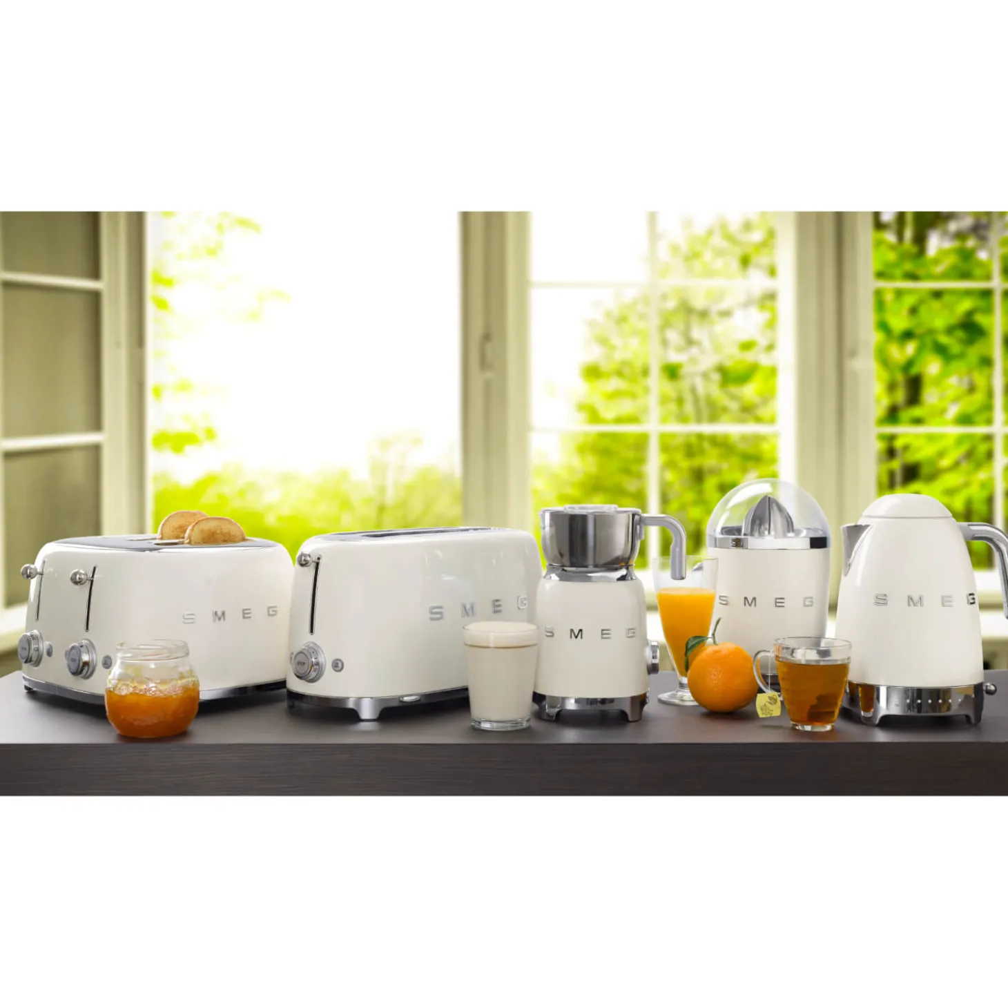 Smeg Mini Kettle & 2 Slice Toaster Set - Cream