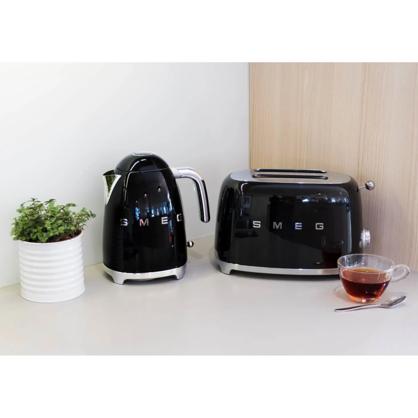 Smeg Mini Kettle & 2 Slice Toaster Set - Black