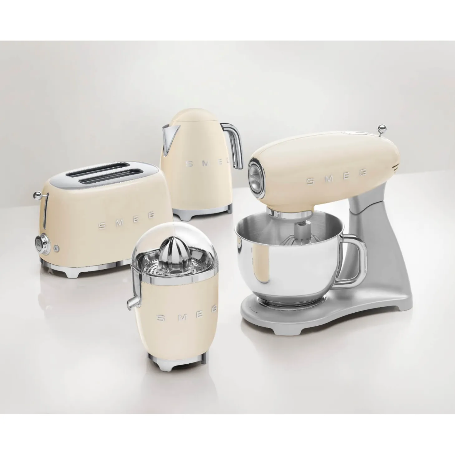 Smeg 50's Style Retro KLF03 Jug Kettle - Cream
