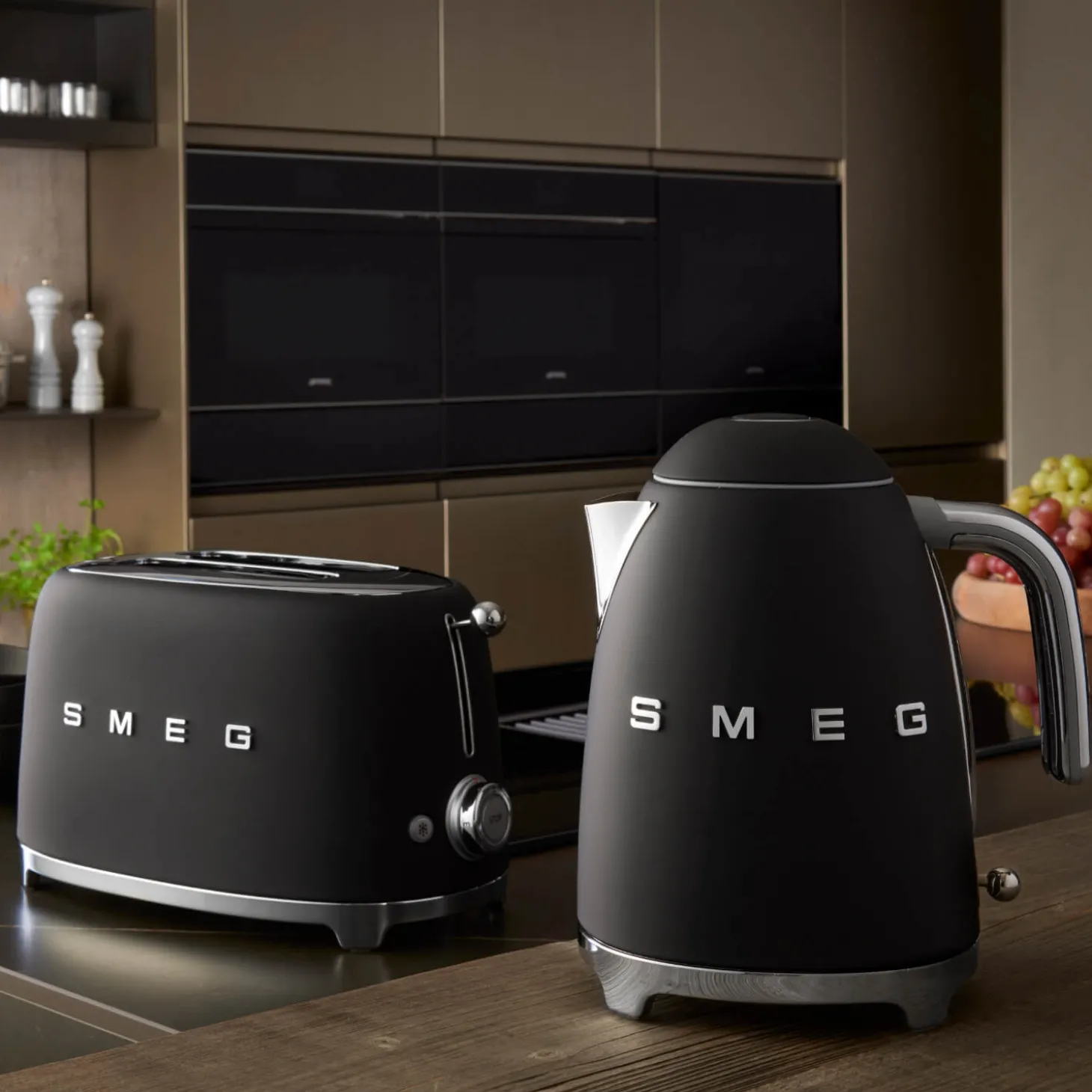 Smeg 50's Style Retro TSF01 2 Slice Toaster - Matte Black